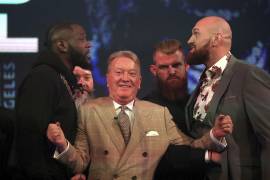 Wilder y Fury por poco se pelean durante la presentación de su combate