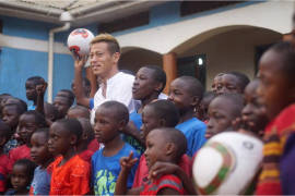 Keisuke Honda, el futbolista que quiere educar al mundo