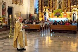 El sacerdote exhorta a los fieles católicos de ser ejemplo de los cambios que queremos ver en la sociedad.