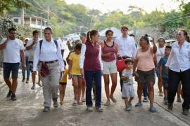 Claudia Sheinbaum Pardo, presidenta de México, recorrió el municipio de tempoal en Veracruz para supervisar los trabajos de limpia y escuchar las necesidades de la población afectada.