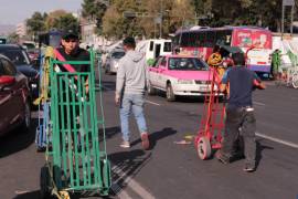 La informalidad laboral contempla a aquellos trabajadores cuyo empleo no les proporciona un vínculo laboral reconocido ni les garantiza el cumplimiento de sus derechos laborales. FOTO: CUARTOSCURO.