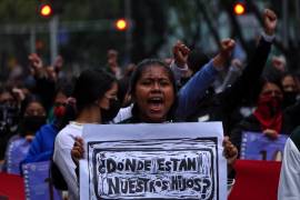 Para Amnistía Internacional, el caso Ayotzinapa es emblemático por las “inconsistencias, complicidades, intereses y omisiones que bloquean la impartición de justicia”.