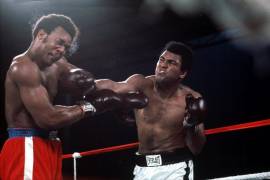 El K.O. en el octavo asalto de Muhammad Ali a George Foreman, dio la vuelta al mundo e imortalizó la figura de ambos peleadores.