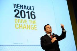 Renault mantiene como presidente a Carlos Ghosn