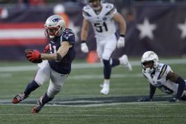 Julian Edelman alarga su estadía en ‘Pats’