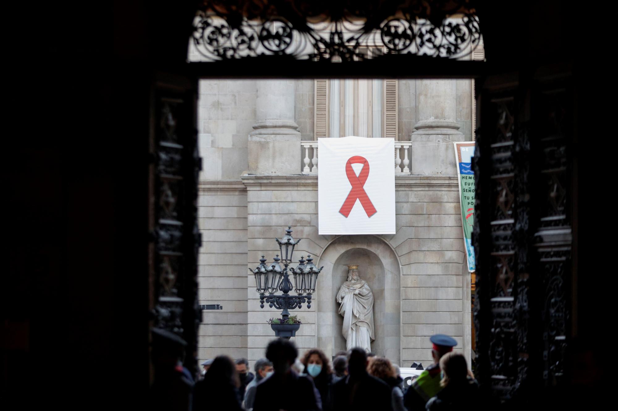 Con 680,000 muertes, el sida es la otra pandemia que no se puede olvidar. Noticias en tiempo real