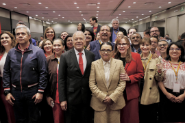 Destaca que este principio no debe concebirse como una frase de campaña, sino como una filosofía de vida contraria al dispendio y a los privilegios que caracterizaron a gobiernos anteriores.