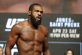 Jon Jones fue acusado de agredir físicamente a una mesera en un club de striptease