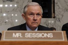 Anuncia Donald Trump la salida del fiscal general Jeff Sessions tras derrota electoral