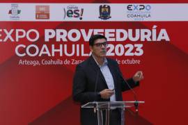 Rogelio Arzate expuso el tema Electromovilidad y Nearshoring en la Expo Proveeduría Coahuila 2023.