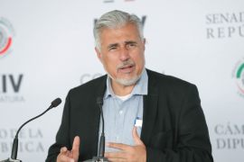 Originario de Tamaulipas, Narro Céspedes es actual senador de la bancada de Morena.