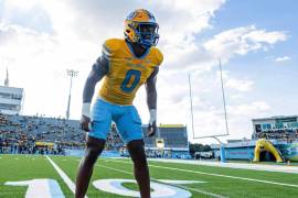 Vicent Sullivan, nuevo linebacker de los Dinos de Saltillo, llega a la LFA tras liderar en tacleadas a Southern University en la NCAA.