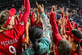 Diablas Rojas del México igualaron 1-1 la Serie de la Reina 2026 tras vencer a Sultanas de Monterrey y ahora buscarán tomar ventaja en casa, en el tercer juego por el título de la Liga Mexicana de Softbol.