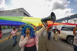 Desde el minuto uno de su periodo, el republicano aseguró que en su gobierno únicamente existen dos géneros: masculino y femenino. FOTO: