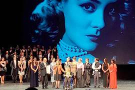 Su nieta Stephanie Salas, sus hijas Alejandra Guzmán, Sylvia Pasquel, sus bisnietos Michelle Salas y Apolo, además de Alan Estrada, Fela Domínguez, la cantante Bianca Marroquín, entre muchos más del mundo del espectáculo, rindieron homenaje a “La Pinal”. VIDEOS: EXCLUSIVOS HUMBERTO VÁZQUEZ