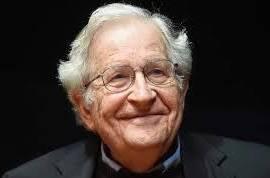 No solo no murió, Noam Chomsky ya fue dado de alta