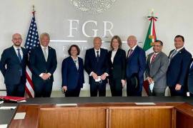 Alejandro Gertz Manero, titular de la FGR, se reunió este miércoles con el embajador de Estados Unidos en México, Ken Salazar.