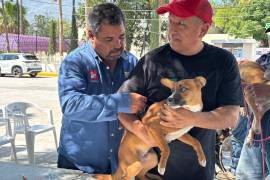 La jornada benefició a familias de la cabecera municipal de Candela, Coahuila, y de una comunidad ejidal con servicios gratuitos para animales de compañía.