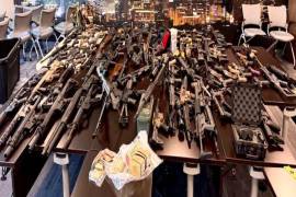 “Gracias a una operación encubierta, autoridades estadounidenses confiscaron 138 armas de fuego”, escribió el diplomático en su cuenta de X.