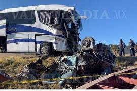 Fallecen tres personas en accidente vial en Arteaga, Coahuila