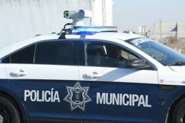 Una unidad de la Policía Municipal de Torreón acudió al Colegio Edimburgo para verificar el reporte de presuntas amenazas contra estudiantes.