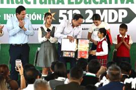 Más de 500 mil estudiantes recibirán útiles y libros gratuitos, además de uniformes para alumnos de zonas rurales.