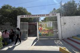 Padres de familia de Saltillo rechazan traslado de 200 alumnos a Jardín Insurgentes de 1810.