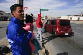 Migrantes venezolanos permanecen en las cercanías del Río Bravo, el 31 de enero de 2023, en Ciudad Juárez, Chihuahua (México).