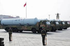 Misiles balísticos intercontinentales JL-3 lanzados desde submarinos se observan durante un desfile militar en Pekín, China, el 3 de septiembre de 2025.