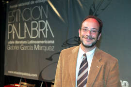 Festival Cervantino homenajeará al fallecido autor mexicano Ignacio Padilla