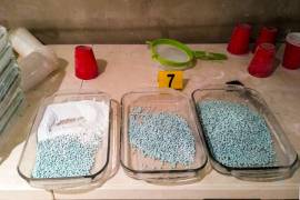 En días pasados en Sinaloa fue decomisada una sustancia con características similares al fentanilo, sumando un total aproximado de 1 mil 102 kilogramos de esta presunta droga, equivalente a 4 mil 020 pastillas.