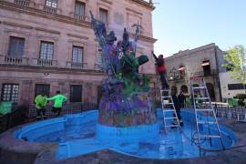 Trabajadores de Servicios Públicos iniciaron labores de limpieza tras las manifestaciones del 8 de marzo en Saltillo.