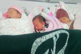 Las recién nacidas fueron reportadas con peso y talla dentro de parámetros clínicos estables.