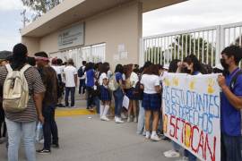 El lunes un grupo de alumnos y exalumnos de la PVC marchó para protestar por supuestos casos de acoso.