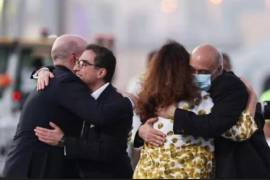Los estadounidenses liberados por Irán eran esperados en el aeropuerto de Doha por sus familiares.