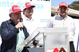 Alejandro Arizpe Narro, presidente de Conservación San Lorenzo A. C., en la presentación del sistema de captación de agua de lluvia. FOTO: HÉCTOR GARCÍA