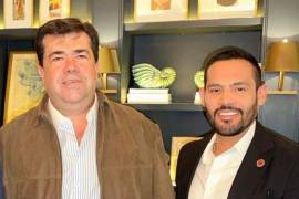 Pedro Haces, a quien Carlos Loret de Mola señala de ser uno de los protegidos VIP del régimen, intentó deslindarse de Édgar Rodríguez tras su detención, pero en redes sociales circularon fotos donde el diputado federal posa con el secretario de organización de la CATEM en Durango y también líder criminal.