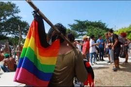 'Adopta' Saltillo a 65 centroamericanos miembros de la comunidad LGBT