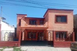 Vecinos de la colonia Anáhuac alertaron a las autoridades tras varios días sin tener noticias del hombre, quien fue localizado sin vida al interior de su vivienda.