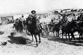 Un imagen icónica de Pancho Villa lo muestra a caballo en Ojinaga, en enero de 1914.