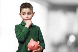 Los niños pueden aprender a tomar decisiones financieras sanas.