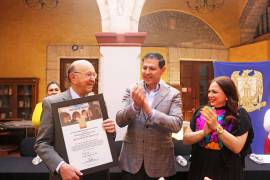 Carlos Manuel Valdés (izq.), recordó que, pese a haber impulsado durante años el proyecto de un Museo de Saltillo, la propuesta nunca logró concretarse.