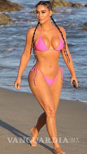 $!Kim Kardashian presume sus curvas en las playas de Cabo San Lucas