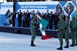 Los policías municipales fueron homenajeados en el Colegio Ignacio Zaragoza.