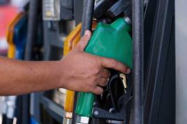 Debido a que el gobierno ha dejado sin estímulos a las gasolinas y el diésel y a que ha cobrado las cuotas completas de impuesto ha incrementado esa recaudación. FOTO: