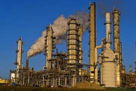 La refinería que obtuvo los números más altos fue la de Tula, donde se produjeron 244 mil barriles de petrolíferos en noviembre, y la refinería de Salina Cruz, Oaxaca, con 201 mil barriles diarios en el onceavo mes de este año. FOTO: