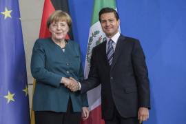 Alemania coopera con México para esclarecer la desaparición de los 43: Angela Merkel