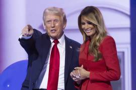 Donald Trump fue captado este viernes con su esposa Melania en un evento de la Convención Republicana.