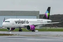 Durante la mañana del lunes, el vuelo Y4-3230 de Volaris de Tijuana, Baja California a La Paz, Baja California Sur, tuvo que cambiar su ruta, esto ante la falla de presurización.