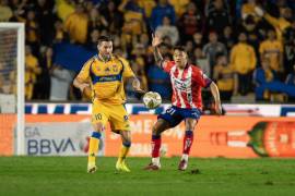 a gran figura de la noche fue el arquero Andrés Sánchez, quien detuvo un penalti clave de André Pierre Gignac y sostuvo la portería de su equipo ante los constantes ataques felinos.